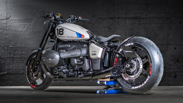 R 18 VTR Custom