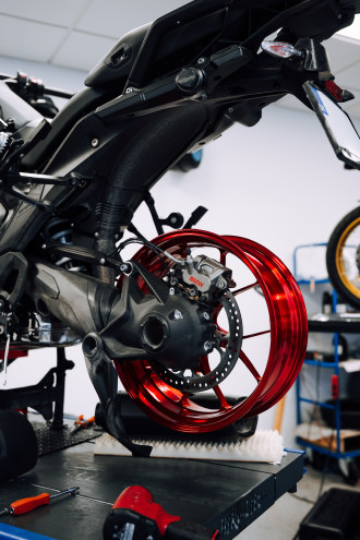 Spolupráca MD-Bavaria Žilina Motorrad a TITAX: CUSTOM kované kolesá na mieru